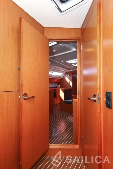 Bavaria 46 Cruiser - Yacht Charter Sailica