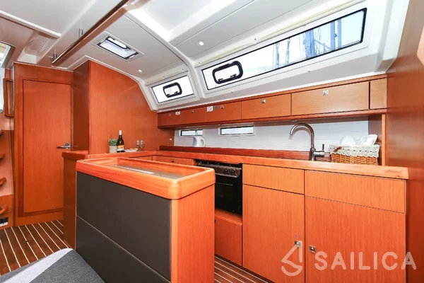 Bavaria 46 Cruiser - Yacht Charter Sailica