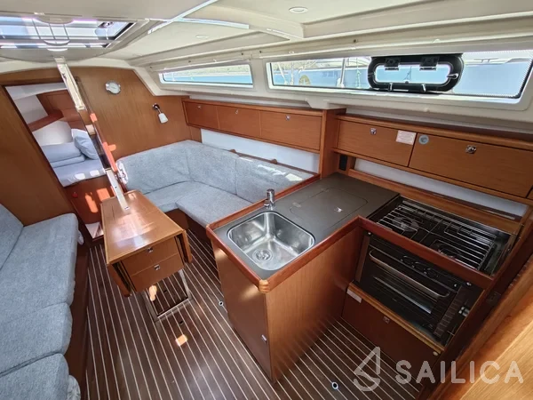 Bavaria 34 Cruiser - Yacht Charter Sailica