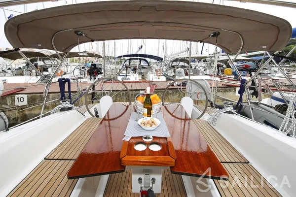 Bavaria 34 Cruiser - Yacht Charter Sailica