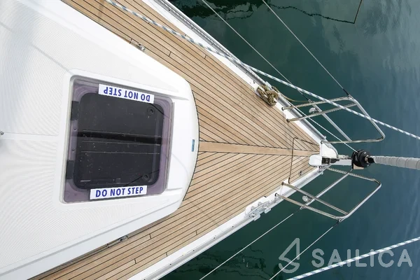 Bavaria 34 Cruiser - Yacht Charter Sailica