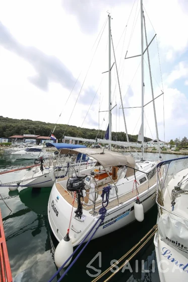 Bavaria 34 Cruiser - Yacht Charter Sailica