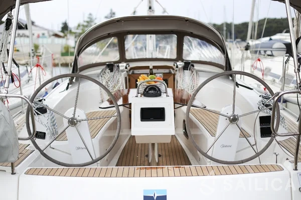 Bavaria 34 Cruiser - Yacht Charter Sailica