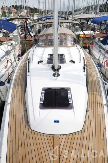 Bavaria 34 Cruiser - Yacht Charter Sailica