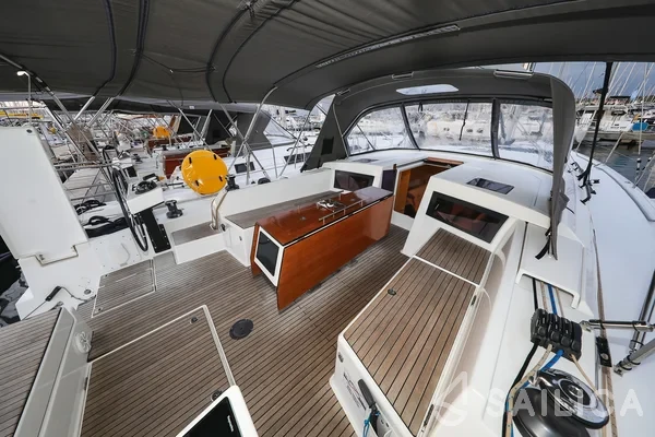 Dufour 470 - Yacht Charter Sailica