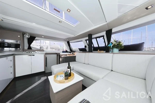 Isla 40 - Yacht Charter Sailica
