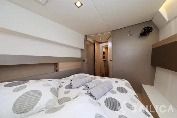 Bali 4.5 - Yacht Charter Sailica