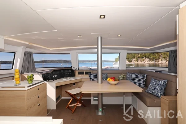 Bali 4.5 - Yacht Charter Sailica