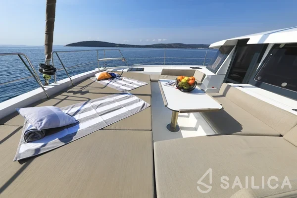 Bali 4.2 - Yacht Charter Sailica