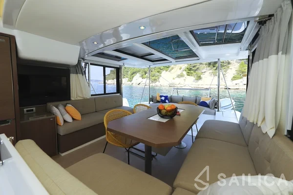 Bali 4.2 - Yacht Charter Sailica