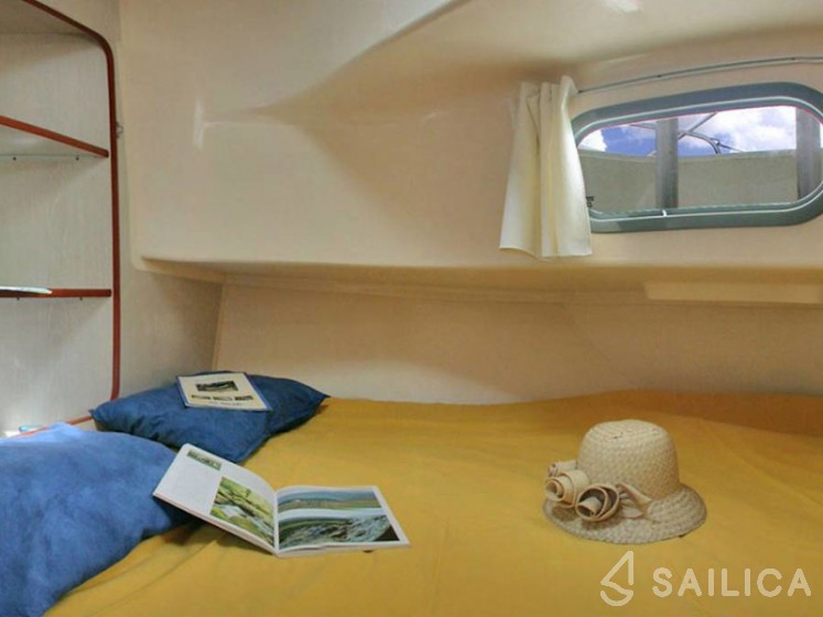 Confort 1100 - Yacht Charter Sailica