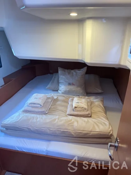 Bavaria C42 - Yacht Charter Sailica