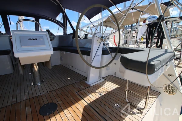 Bavaria C42 - Yacht Charter Sailica
