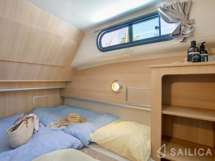 Estivale Octo Fly C - Yacht Charter Sailica
