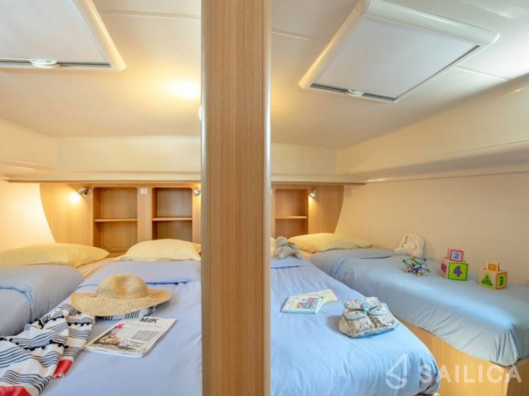 Quattro Fly C - Yacht Charter Sailica