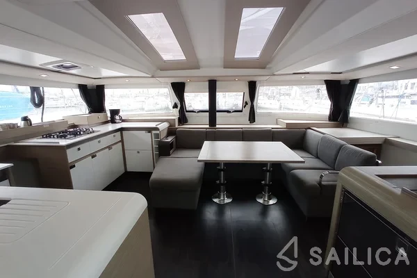 Elba 45 - Yacht Charter Sailica