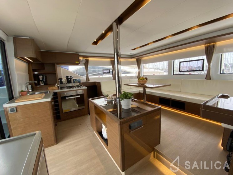 Lagoon 50 - Yacht Charter Sailica