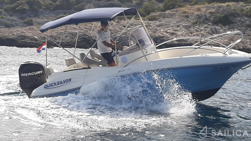 Quicksilver 555 Activ Open - Yacht Charter Sailica