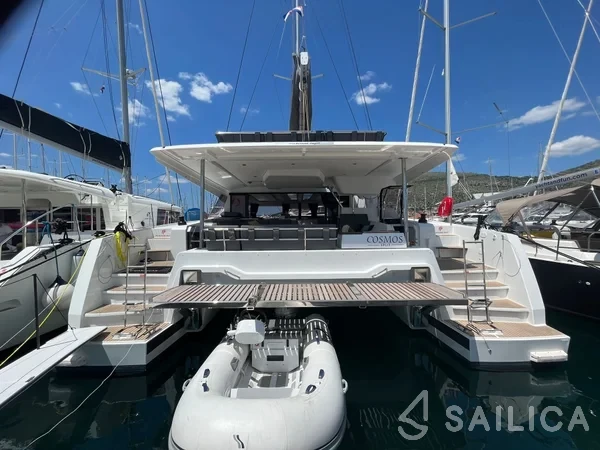Aura 51 - Yacht Charter Sailica