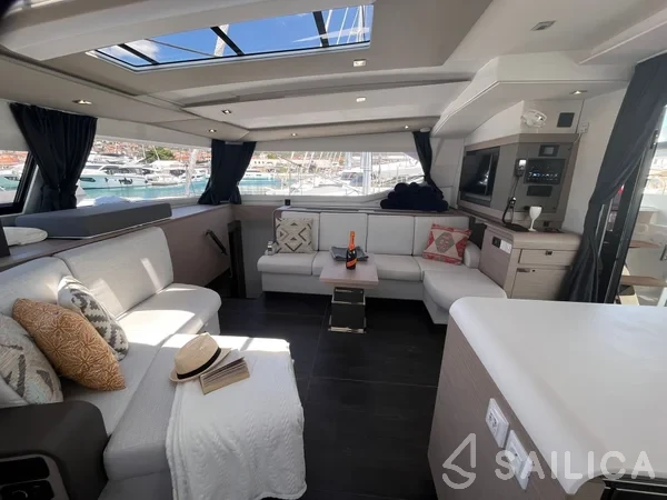 Aura 51 - Yacht Charter Sailica