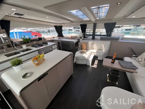 Aura 51 - Yacht Charter Sailica