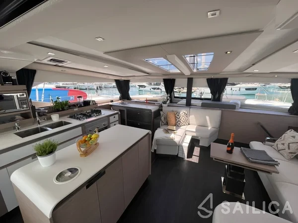 Aura 51 - Yacht Charter Sailica