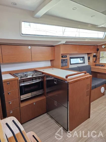 Bavaria C38 - Yacht Charter Sailica