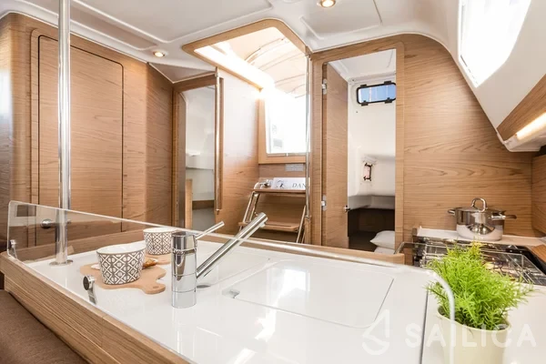 Elan 40 Impression - Yacht Charter Sailica