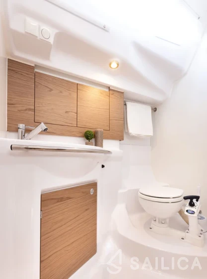 Elan 40 Impression - Yacht Charter Sailica