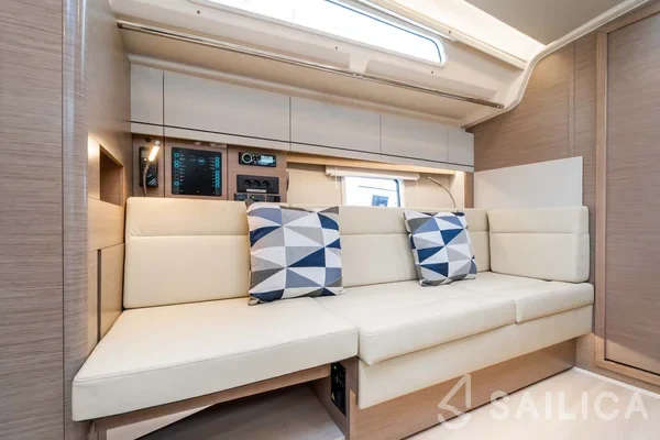 Hanse 388 - Yacht Charter Sailica