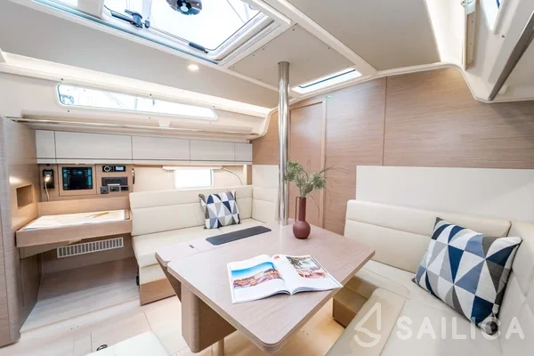 Hanse 388 - Yacht Charter Sailica