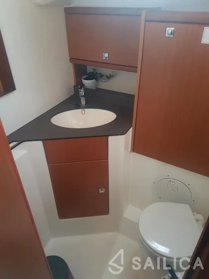 Bavaria 46 Cruiser - Yacht Charter Sailica