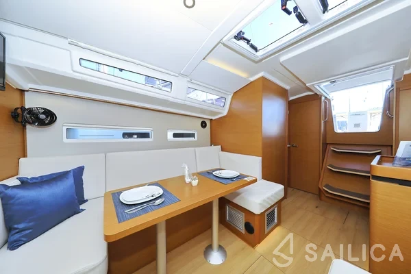 Sun Odyssey 410 - Yacht Charter Sailica