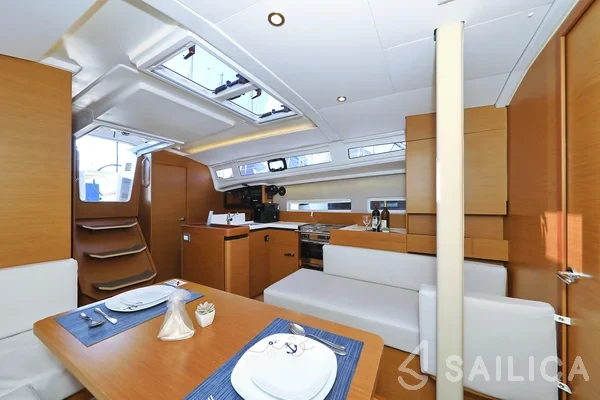 Sun Odyssey 410 - Yacht Charter Sailica