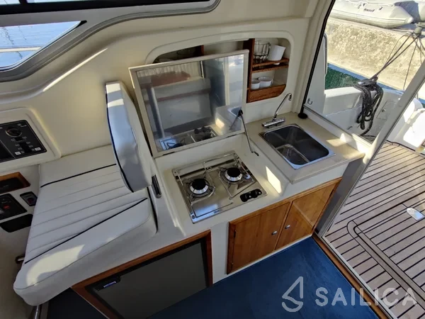 Vektor 950 - Yacht Charter Sailica