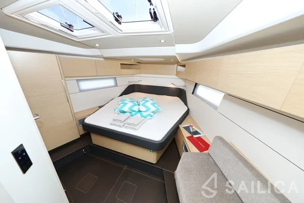 Hanse 460 - Yacht Charter Sailica