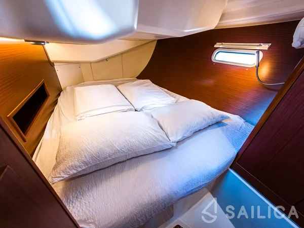 Hanse 455 - Yacht Charter Sailica