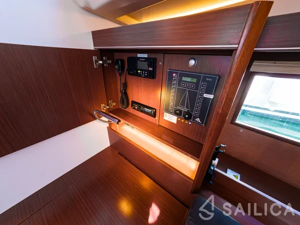 Hanse 455 - Yacht Charter Sailica