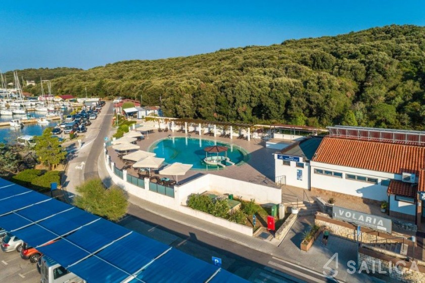 Bavaria Cruiser 56 - Yacht Charter Sailica