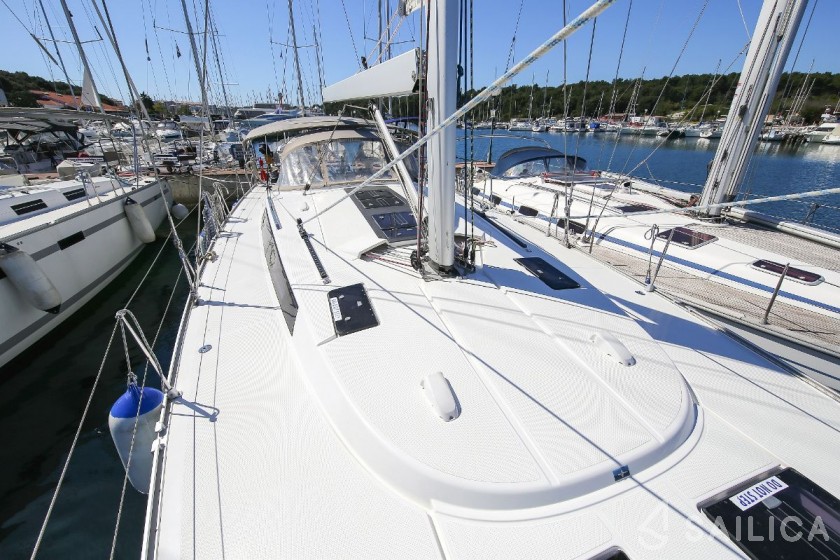 Bavaria Cruiser 56 - Yacht Charter Sailica