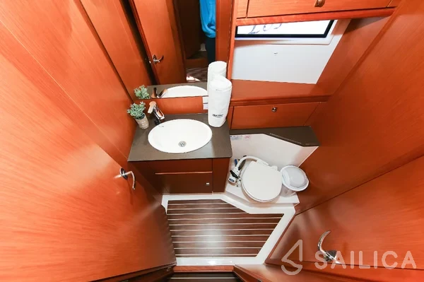 Bavaria Cruiser 56 - Yacht Charter Sailica