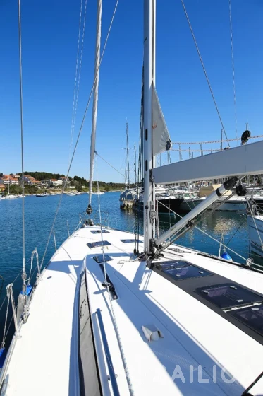 Bavaria Cruiser 56 - Yacht Charter Sailica