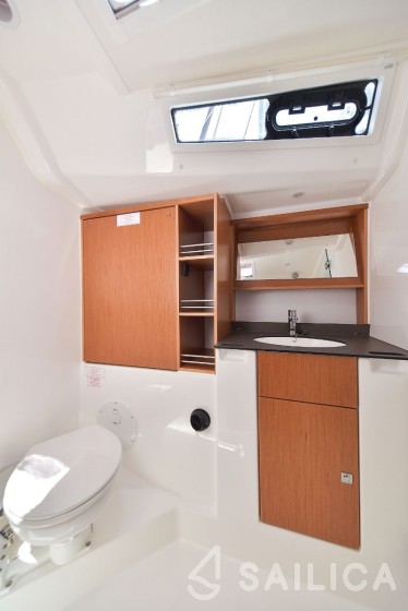 Bavaria 51 Cruiser - Yacht Charter Sailica