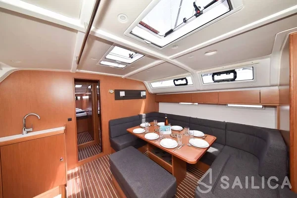 Bavaria 51 Cruiser - Yacht Charter Sailica