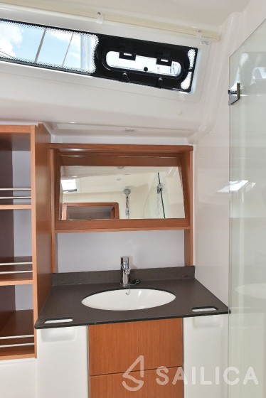 Bavaria 51 Cruiser - Yacht Charter Sailica