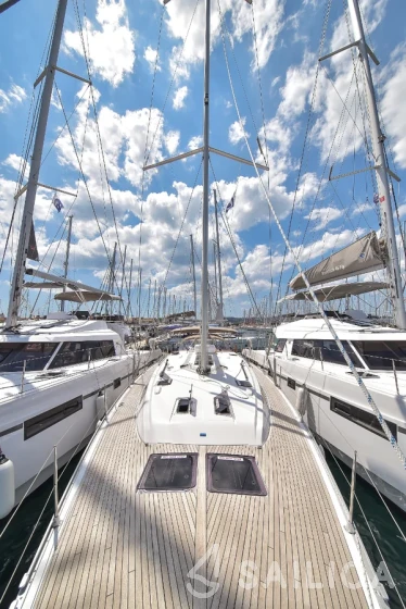 Bavaria 51 Cruiser - Yacht Charter Sailica