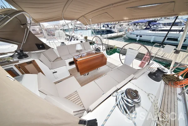 Bavaria 51 Cruiser - Yacht Charter Sailica