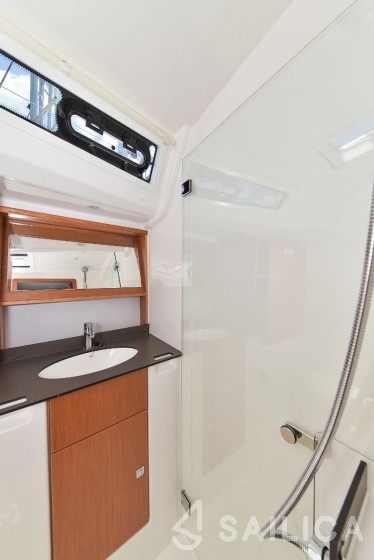 Bavaria 51 Cruiser - Yacht Charter Sailica