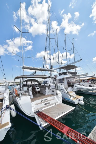 Bavaria 51 Cruiser - Yacht Charter Sailica