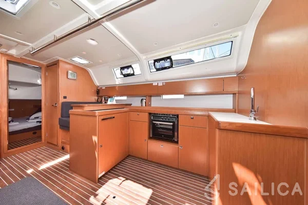 Bavaria 51 Cruiser - Yacht Charter Sailica